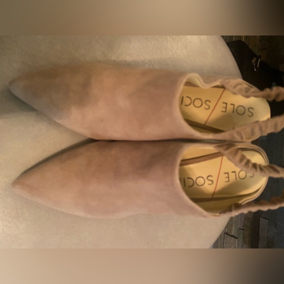 (EUC) SOLE SOCIETY BLOCK HEEL TAN SUEDE SLINGBACK PUMPS 8 (EXCELLENT CONDITION) - Picture 3 of 9
